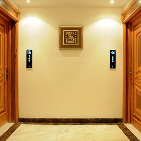 Al Yamama Palace Hotel Suites ริยาดห์ ภายนอก รูปภาพ
