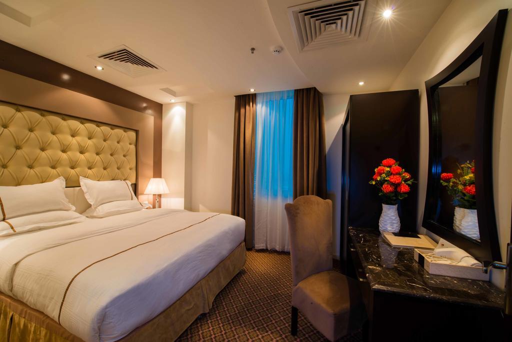 Al Yamama Palace Hotel Suites ริยาดห์ ห้อง รูปภาพ