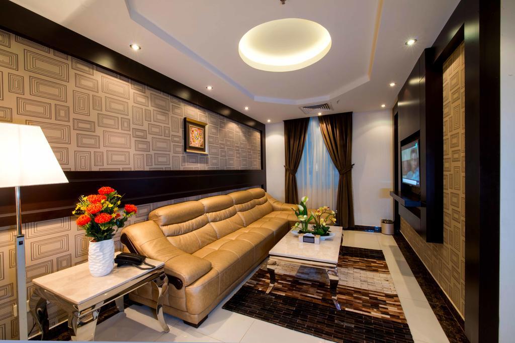 Al Yamama Palace Hotel Suites ริยาดห์ ภายนอก รูปภาพ