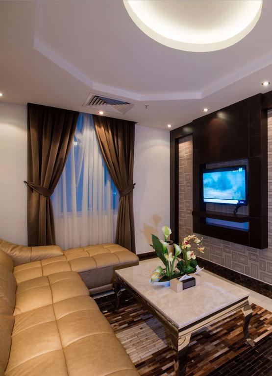 Al Yamama Palace Hotel Suites ริยาดห์ ห้อง รูปภาพ