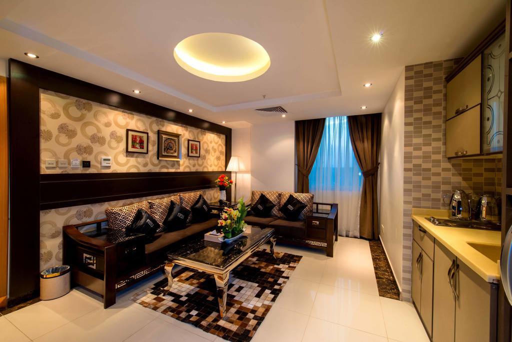 Al Yamama Palace Hotel Suites ริยาดห์ ภายนอก รูปภาพ