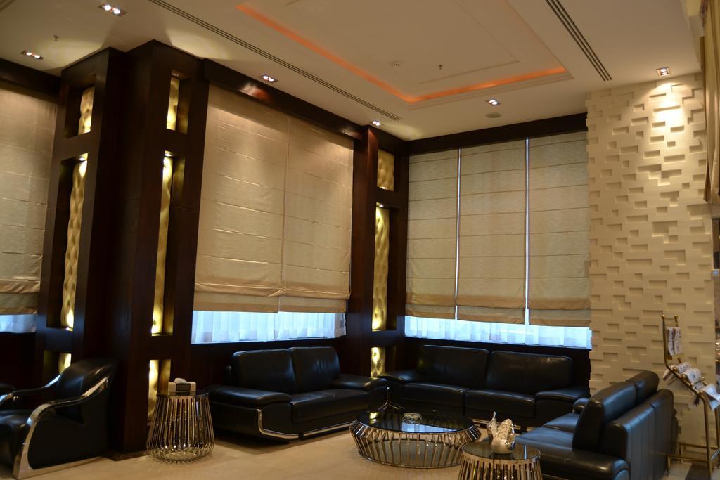 Al Yamama Palace Hotel Suites ริยาดห์ ภายนอก รูปภาพ